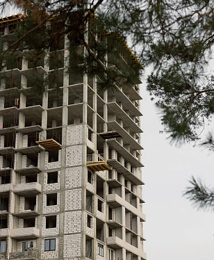 Апрель 2025